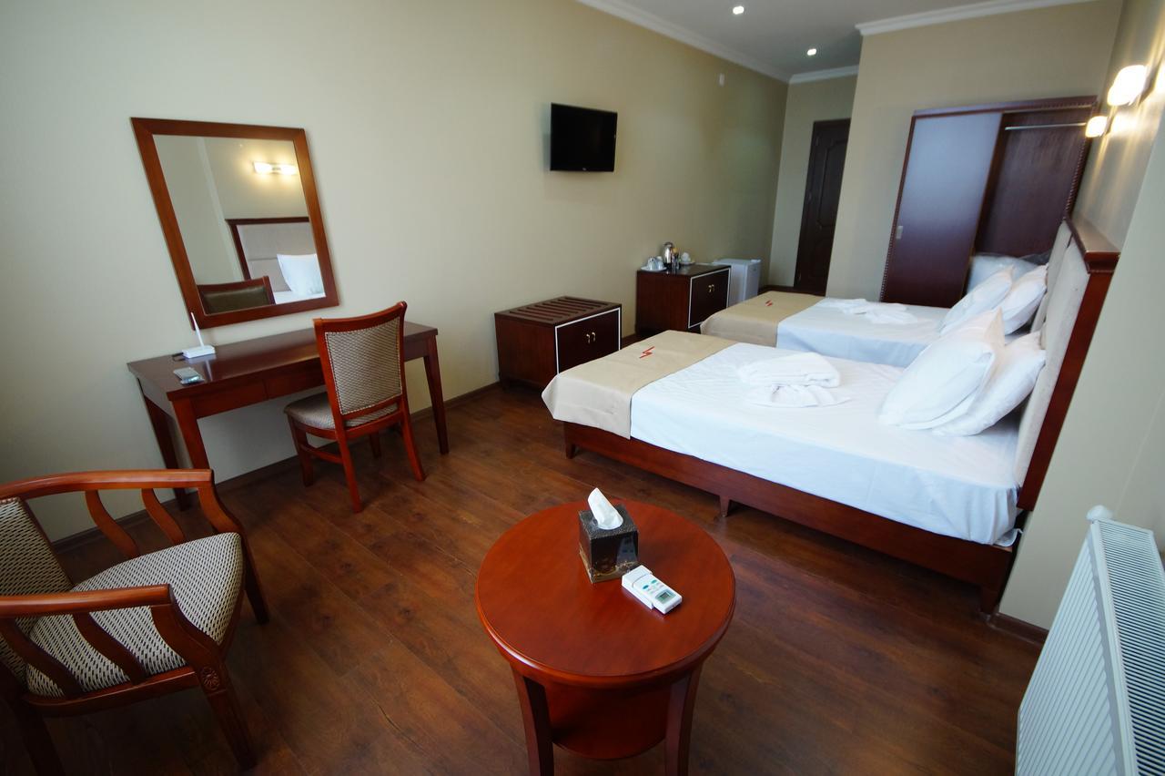 Hotel 725 Batumi Exterior photo